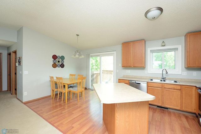 2441 60th Avenue S, Fargo, ND 58104