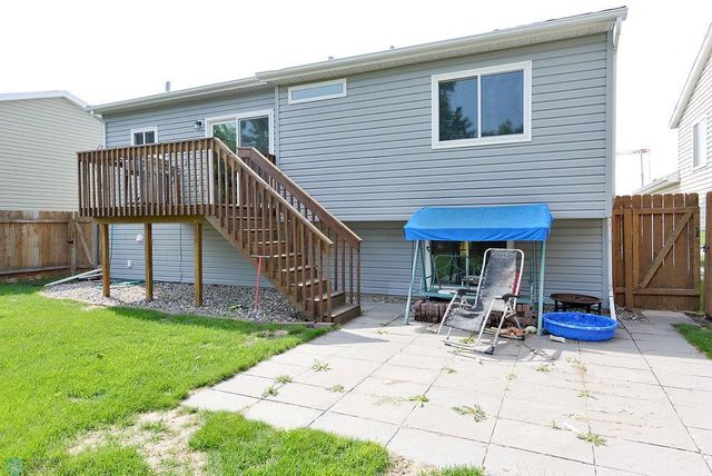 2441 60th Avenue S, Fargo, ND 58104