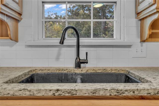 1008 S Miles Avenue, El Reno, OK 73036