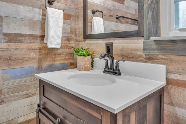 1008 S Miles Avenue, El Reno, OK 73036