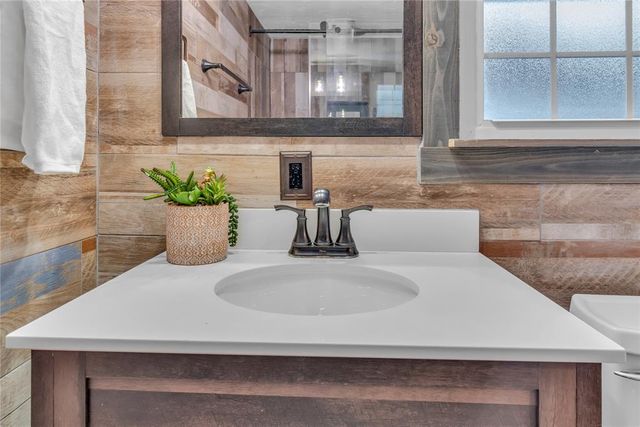 1008 S Miles Avenue, El Reno, OK 73036