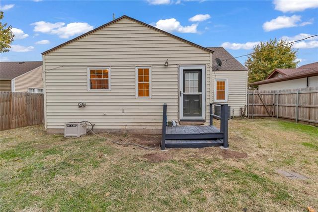 1008 S Miles Avenue, El Reno, OK 73036