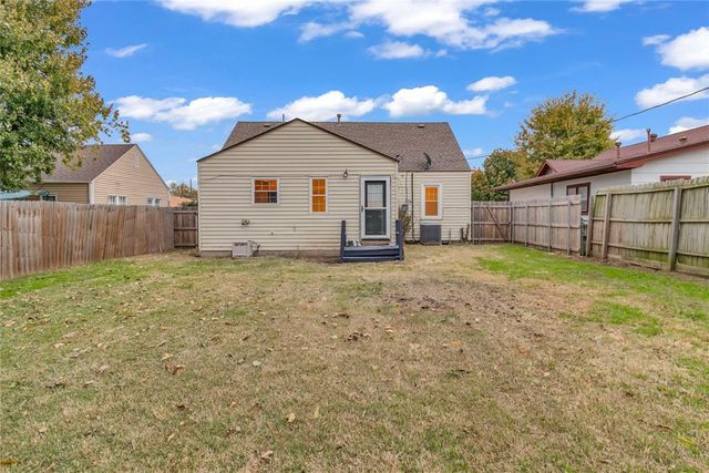 1008 S Miles Avenue, El Reno, OK 73036