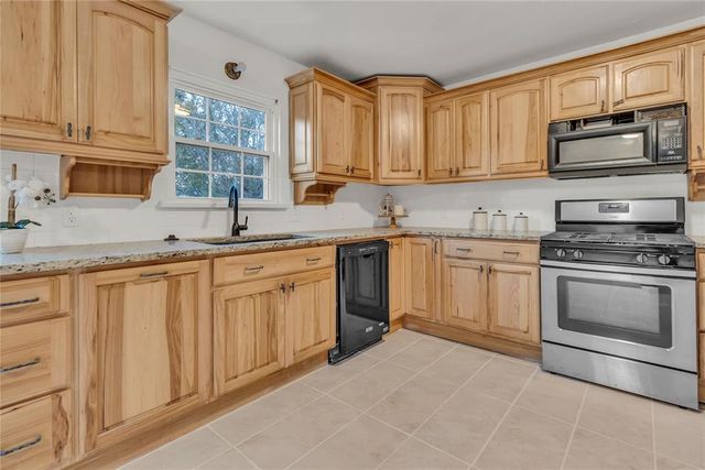 1008 S Miles Avenue, El Reno, OK 73036