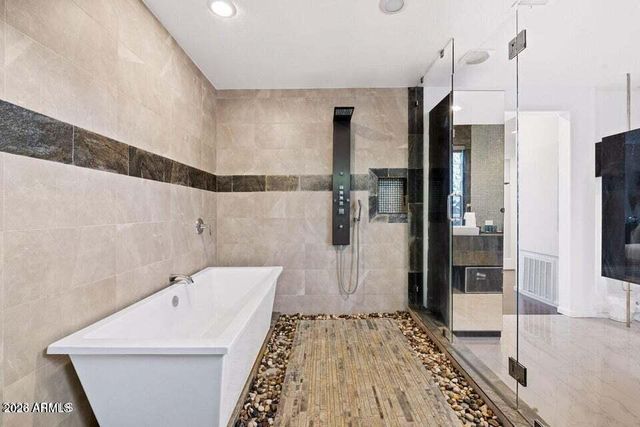 3302 N 81ST Street, Scottsdale, AZ 85251