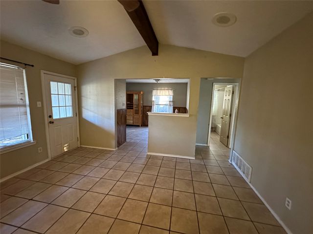 912 Red Oak Street, Azle, TX 76020