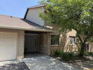 1585 Cohansey Street 104, Saint Paul, MN 55117
