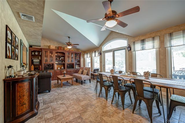 9 Crick Holly Lane, East Islip, NY 11730