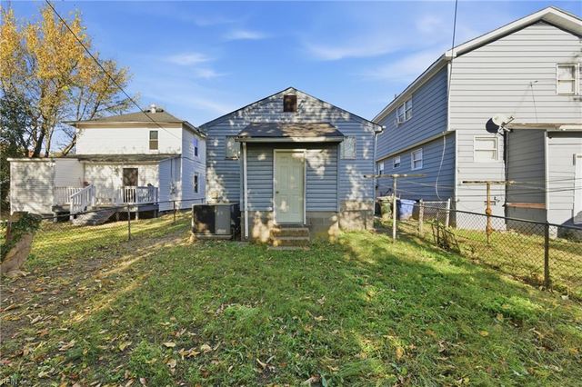 327 Sycamore AVE, Newport News, VA 23607