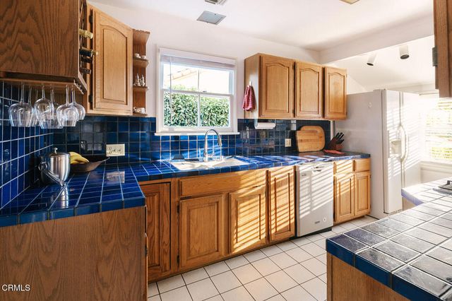 2046 Stratford Avenue, South Pasadena, CA 91030