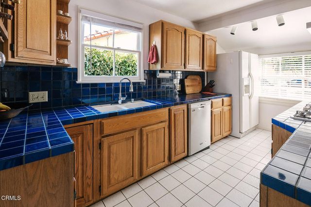 2046 Stratford Avenue, South Pasadena, CA 91030
