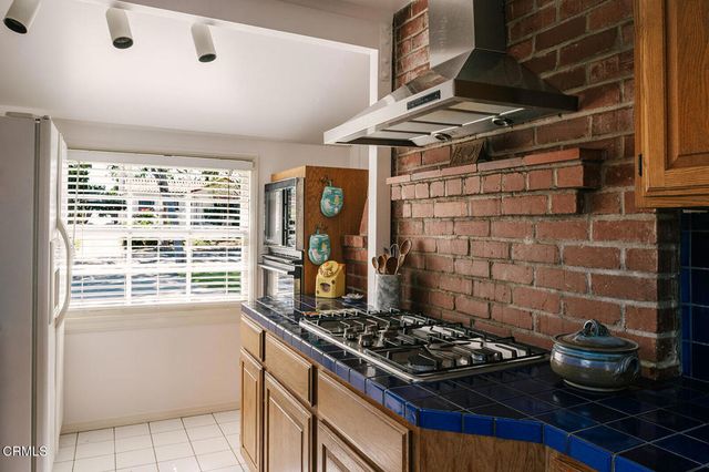 2046 Stratford Avenue, South Pasadena, CA 91030