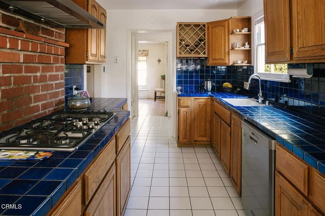 2046 Stratford Avenue, South Pasadena, CA 91030