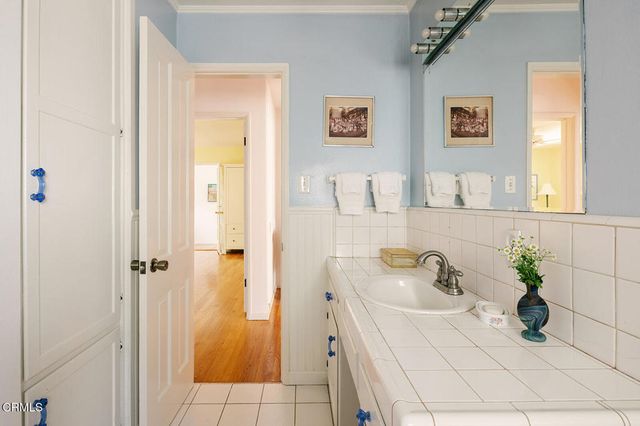 2046 Stratford Avenue, South Pasadena, CA 91030