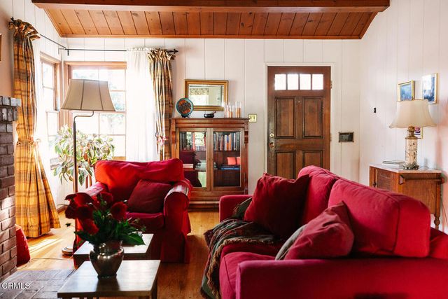 2046 Stratford Avenue, South Pasadena, CA 91030