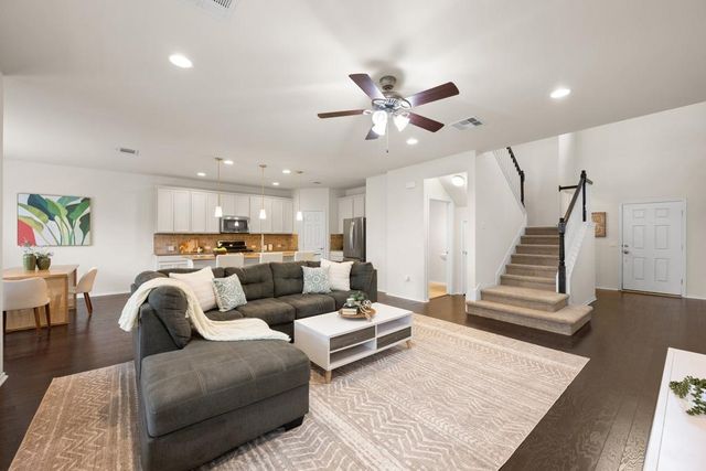 9400 Privet DR, Austin, TX 78748