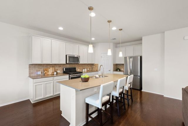 9400 Privet DR, Austin, TX 78748