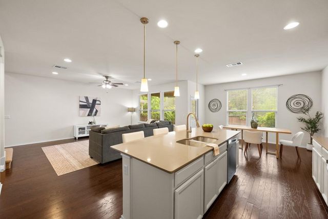 9400 Privet DR, Austin, TX 78748