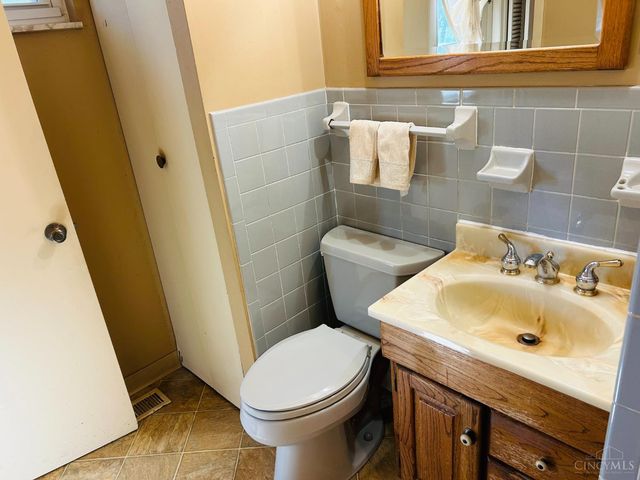 2585 Byrneside Drive, Colerain Twp, OH 45239