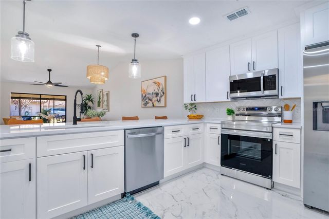 18314 AINTREE COURT, Tampa, FL 33647