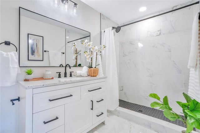 18314 AINTREE COURT, Tampa, FL 33647