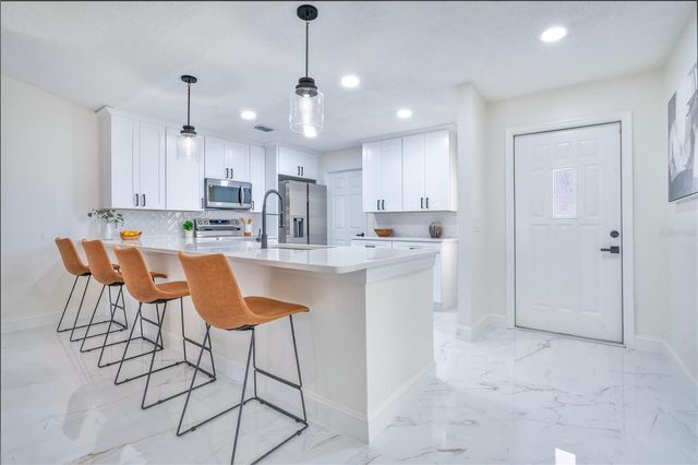 18314 AINTREE COURT, Tampa, FL 33647