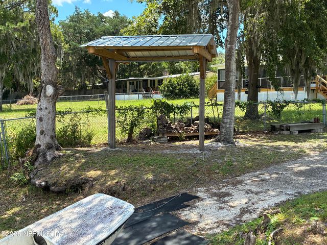 254 OLD WOODS Road, Interlachen, FL 32148