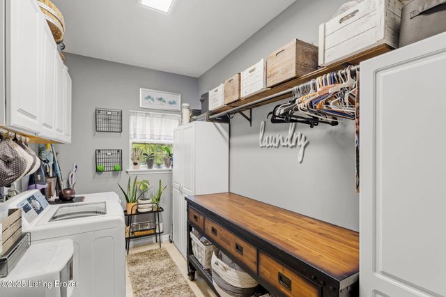 2105 Sugar Maple Dr, La Grange, KY 40031