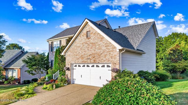 2105 Sugar Maple Dr, La Grange, KY 40031