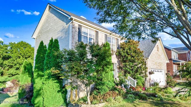 2105 Sugar Maple Dr, La Grange, KY 40031