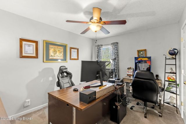 2105 Sugar Maple Dr, La Grange, KY 40031