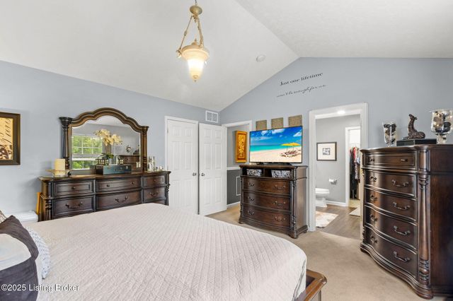 2105 Sugar Maple Dr, La Grange, KY 40031