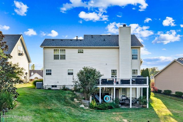 2105 Sugar Maple Dr, La Grange, KY 40031