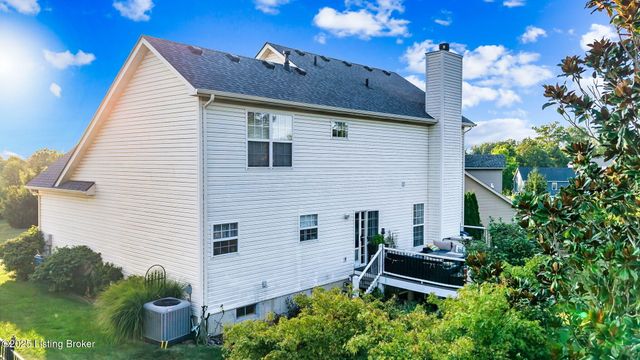 2105 Sugar Maple Dr, La Grange, KY 40031