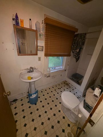 801 Merriam, Leominster, MA 01453