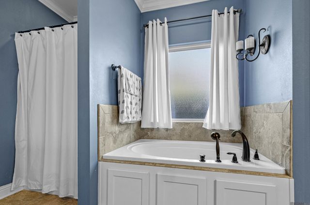 13008 Dutchtown Mill Dr, Gonzales, LA 70737