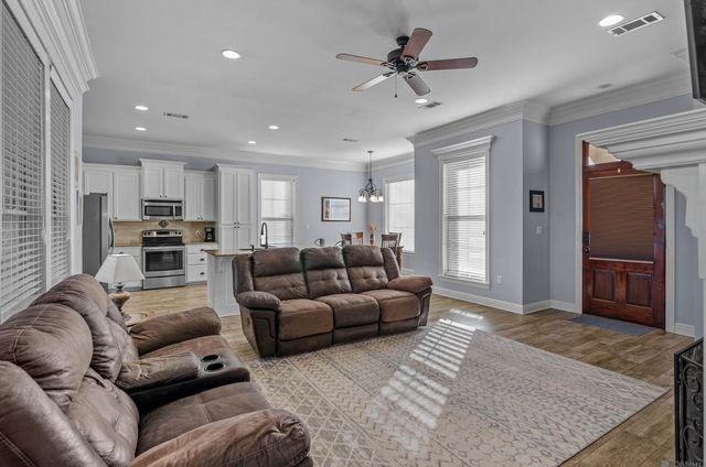 13008 Dutchtown Mill Dr, Gonzales, LA 70737