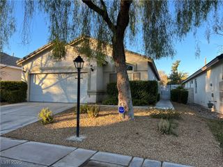 8824 Iron Hitch Avenue, Las Vegas, NV 89143