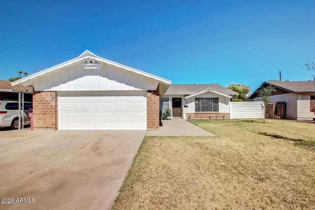 8702 E Bonnie Rose Avenue, Scottsdale, AZ 85250