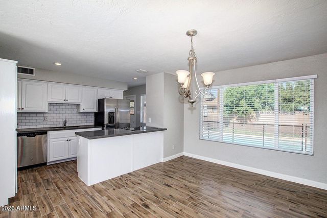8702 E Bonnie Rose Avenue, Scottsdale, AZ 85250
