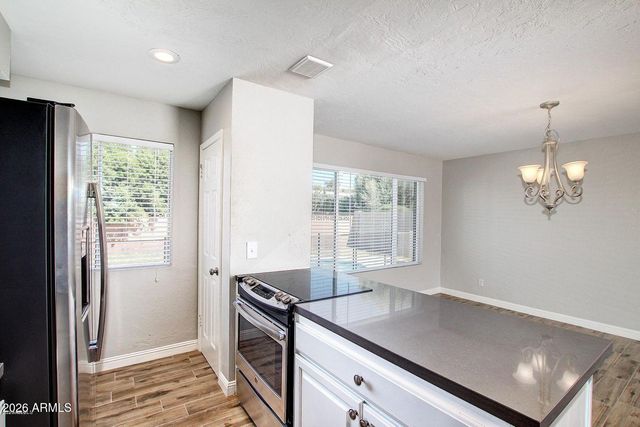 8702 E Bonnie Rose Avenue, Scottsdale, AZ 85250