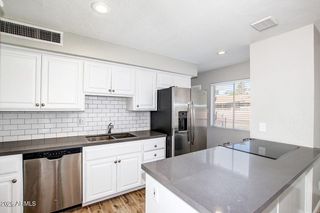 8702 E Bonnie Rose Avenue, Scottsdale, AZ 85250