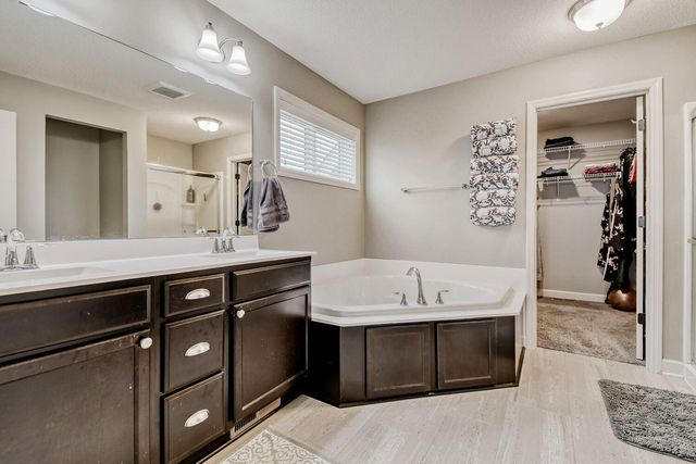 505 6th Street Lane N, Lake Elmo, MN 55042