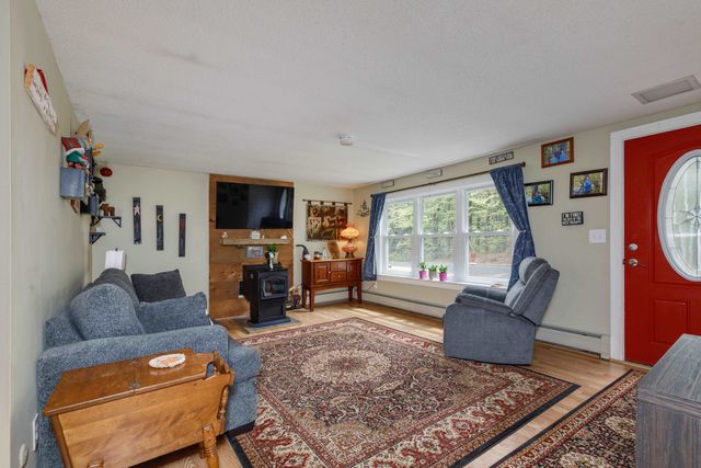 196 Clothespin Bridge Road, Webster, NH 03303