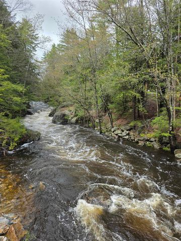 196 Clothespin Bridge Road, Webster, NH 03303
