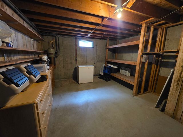 196 Clothespin Bridge Road, Webster, NH 03303