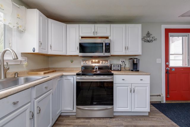 196 Clothespin Bridge Road, Webster, NH 03303