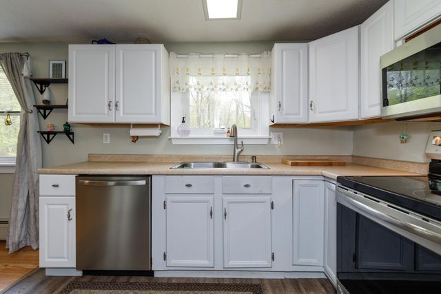 196 Clothespin Bridge Road, Webster, NH 03303