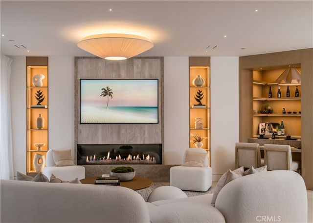 1 Stickley Drive, Laguna Beach, CA 92651