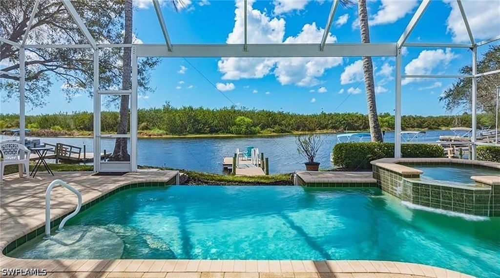 8476 Mallards PT, Naples, FL 34114